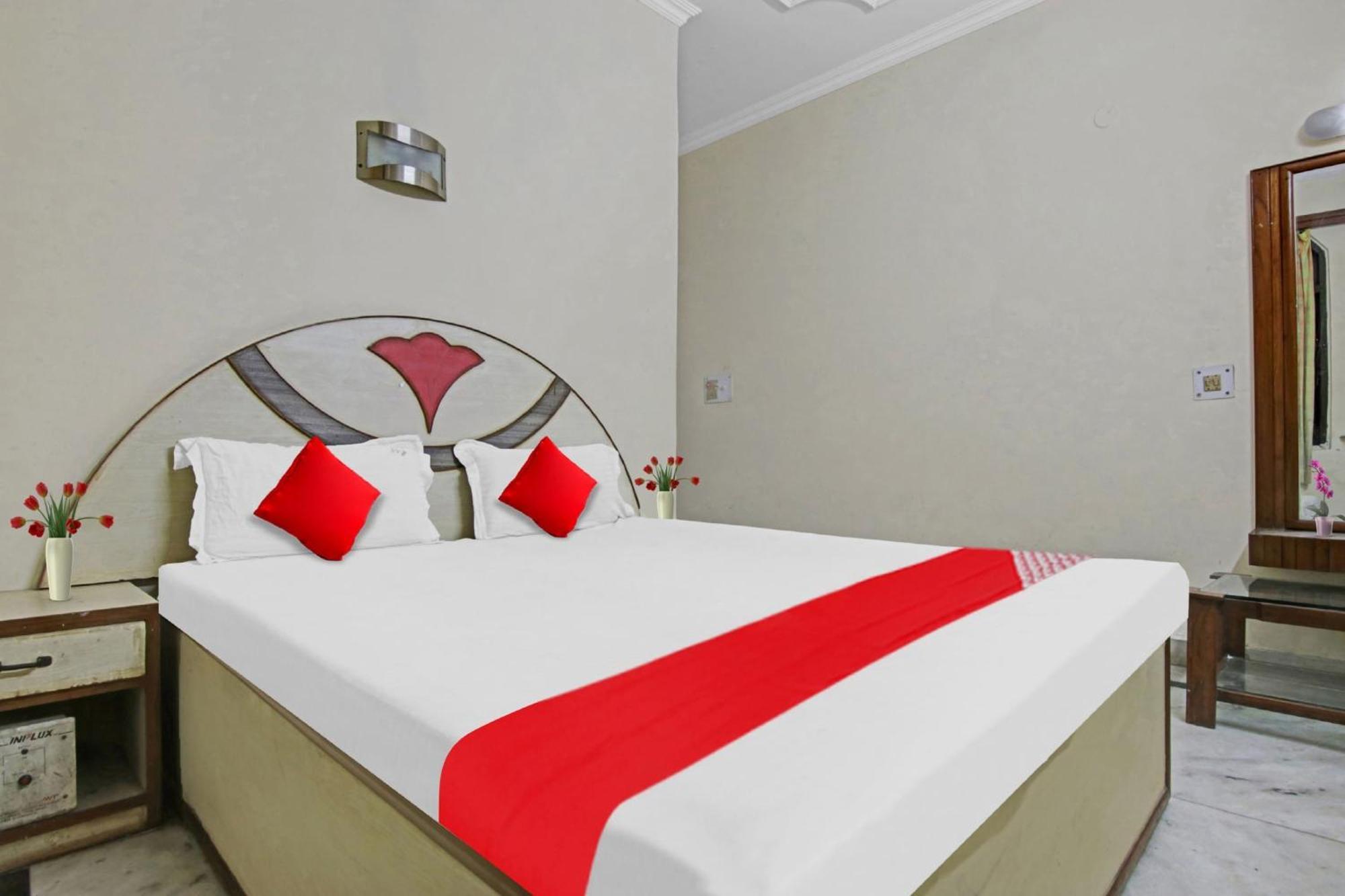 Hotel O Rak International New Delhi Buitenkant foto