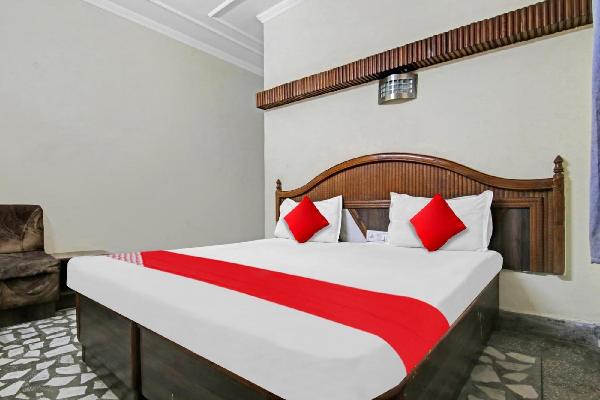 Hotel O Rak International New Delhi Buitenkant foto