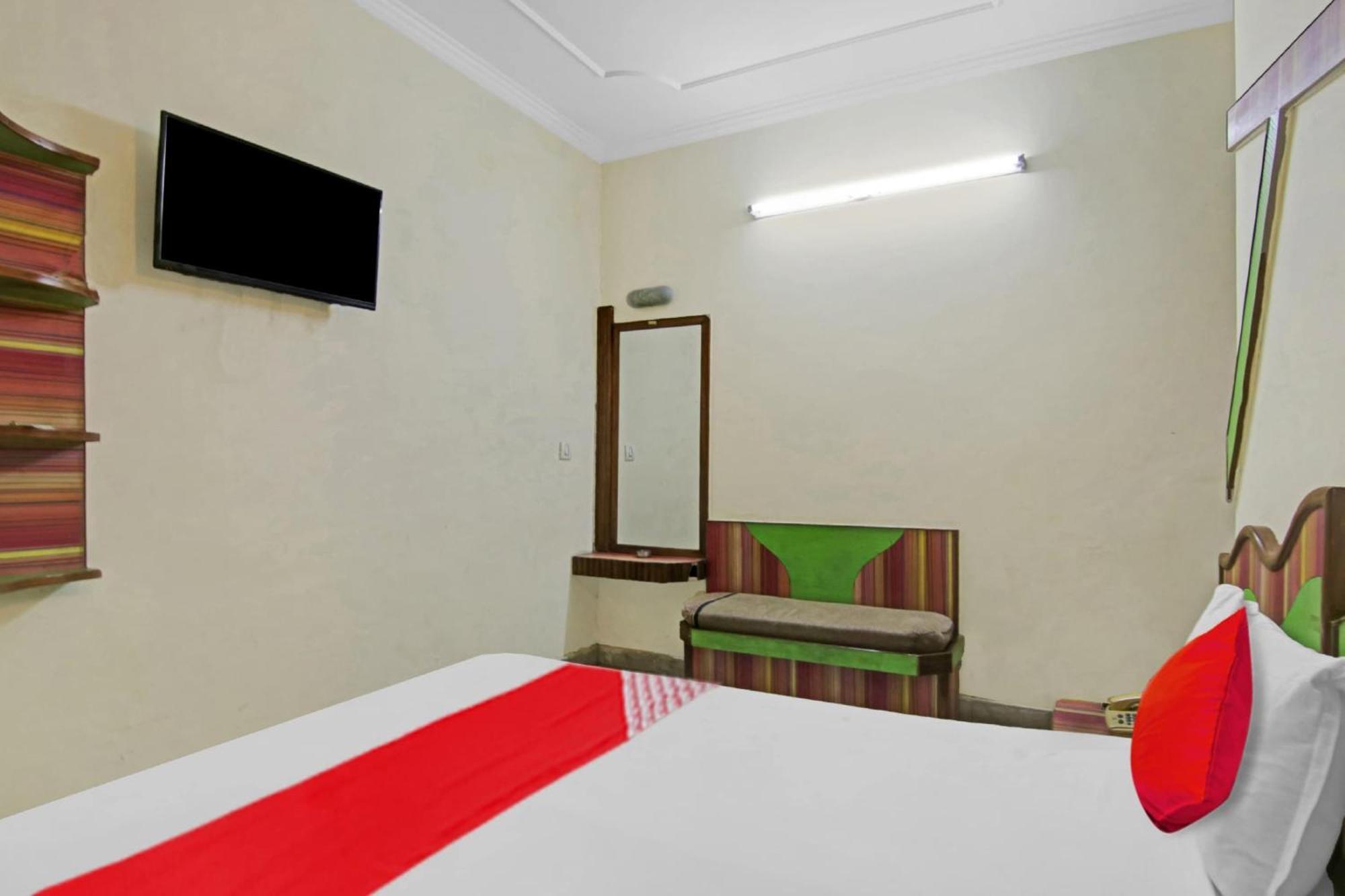Hotel O Rak International New Delhi Buitenkant foto