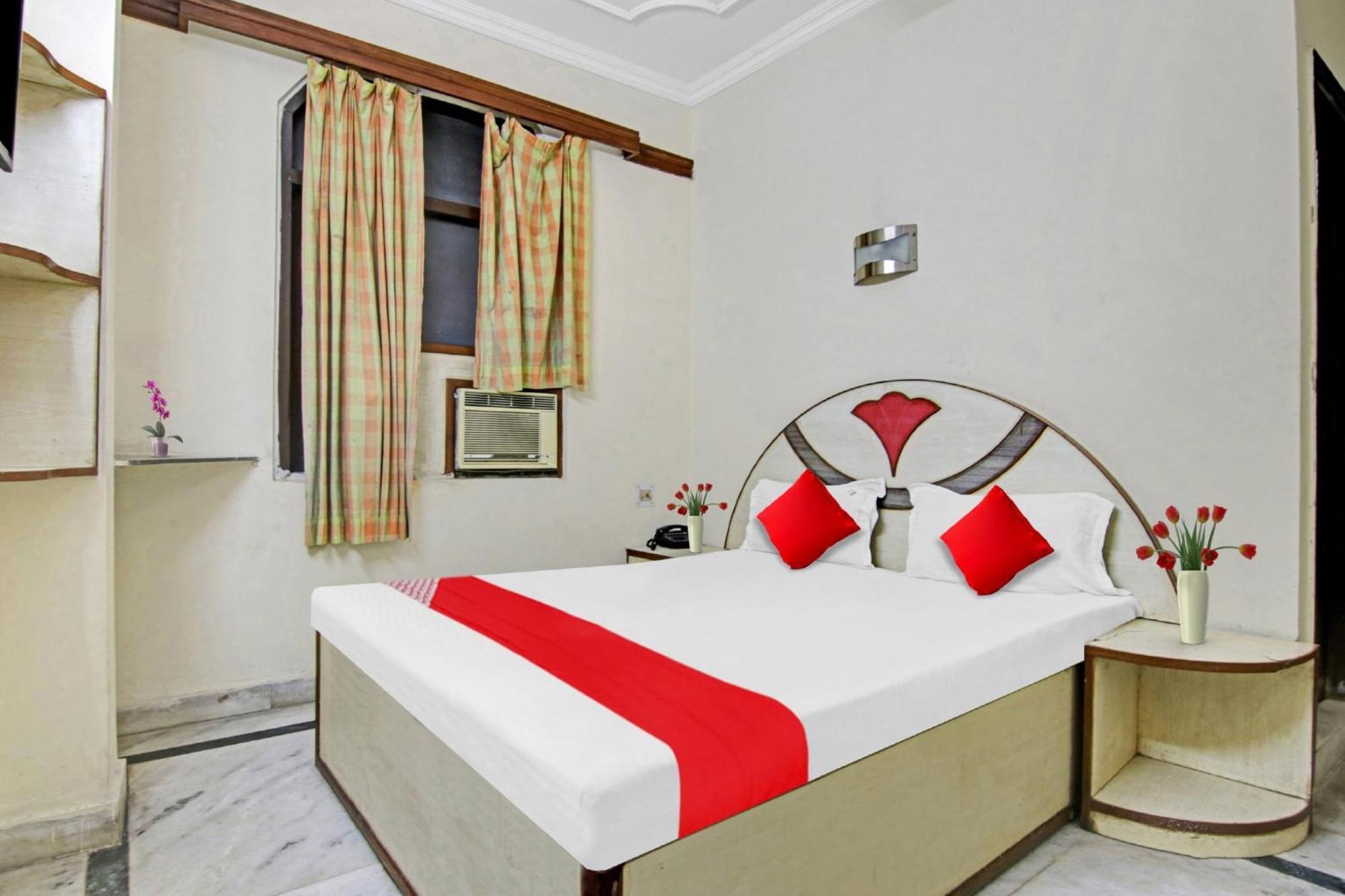 Hotel O Rak International New Delhi Buitenkant foto