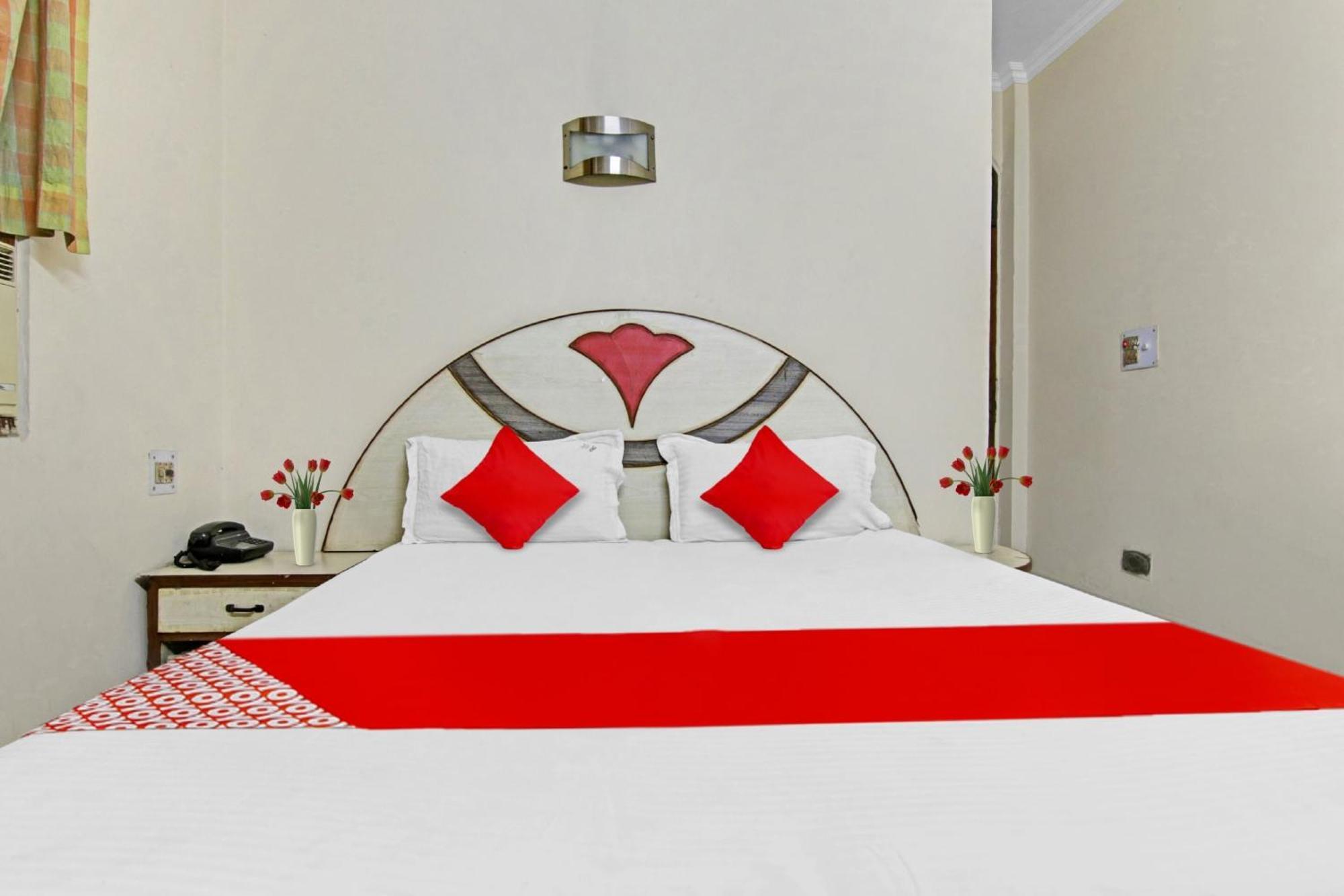 Hotel O Rak International New Delhi Buitenkant foto